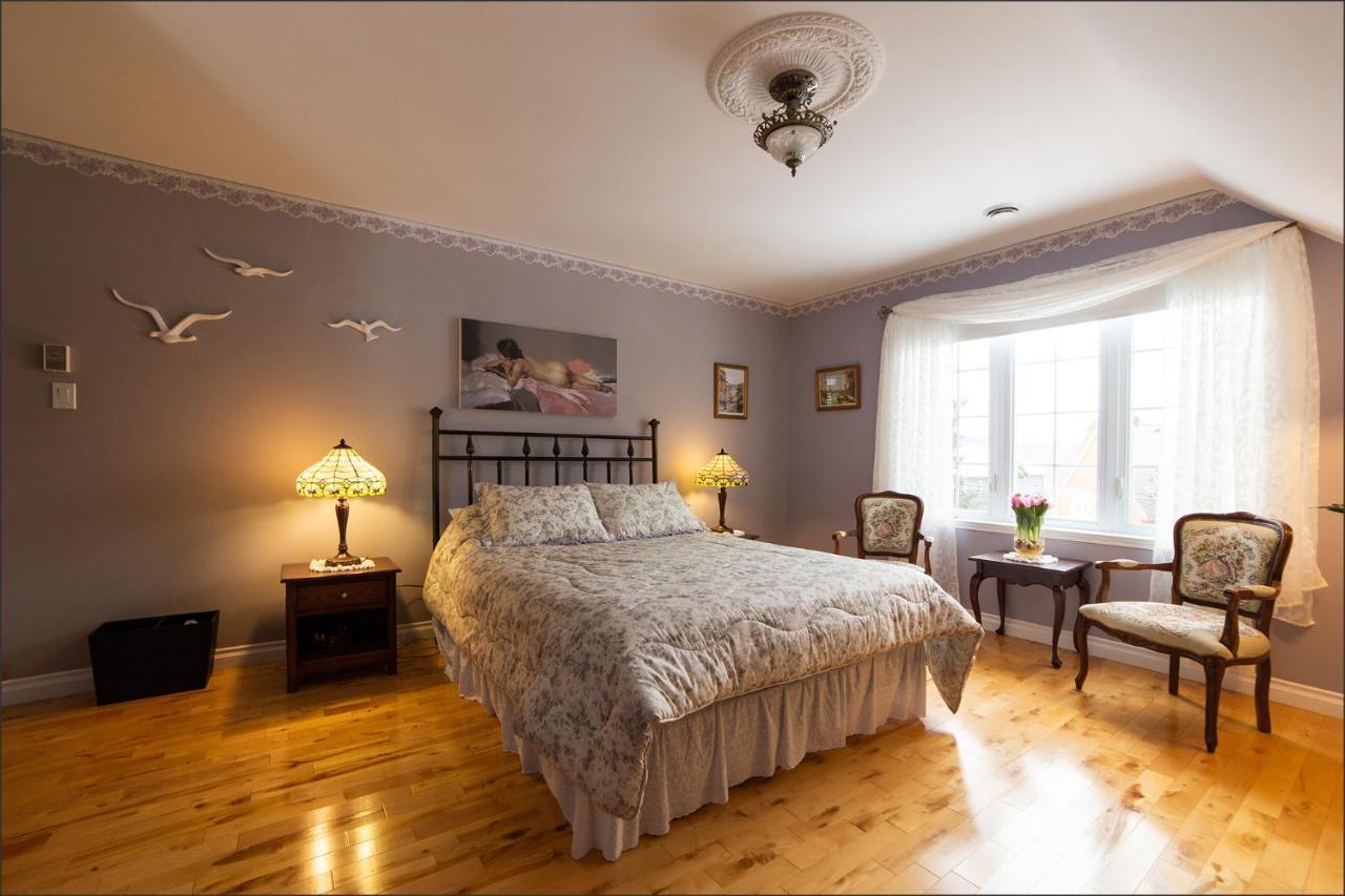 Bed and breakfast Au coeur de Saint-Sauveur-des-Monts Extérieur photo