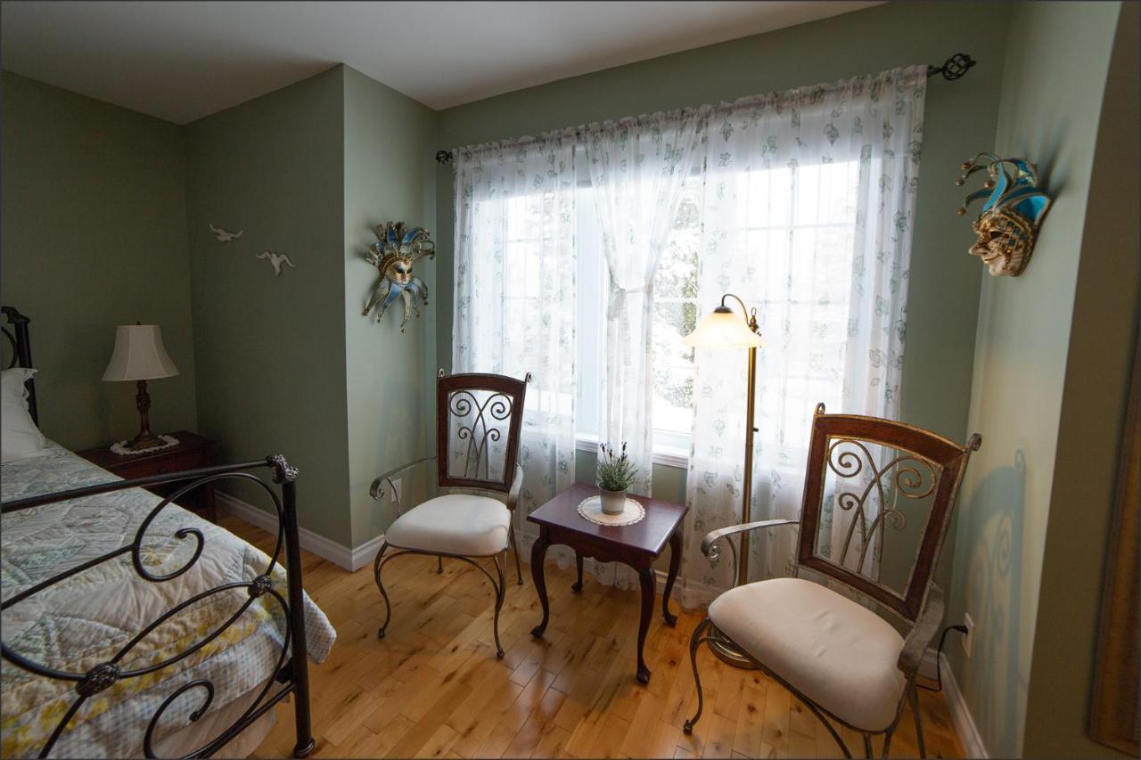 Bed and breakfast Au coeur de Saint-Sauveur-des-Monts Extérieur photo