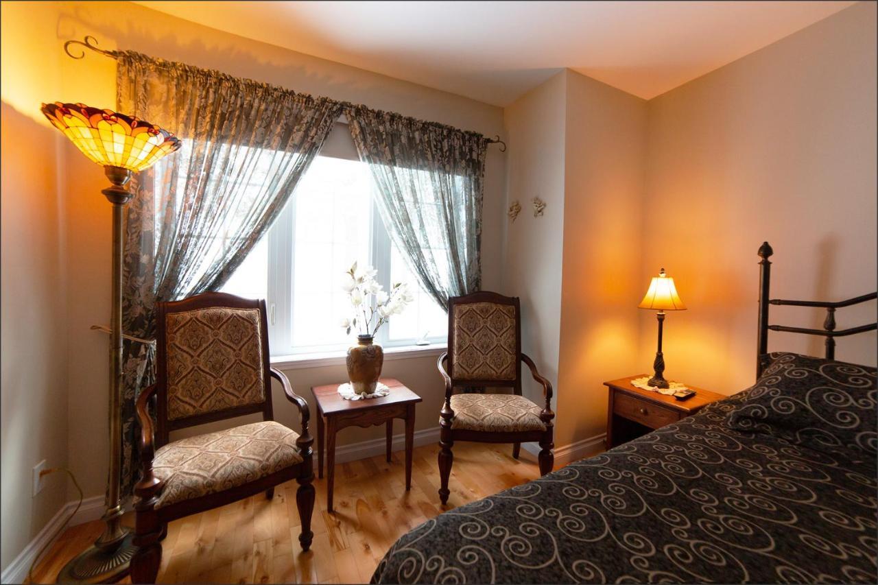 Bed and breakfast Au coeur de Saint-Sauveur-des-Monts Extérieur photo